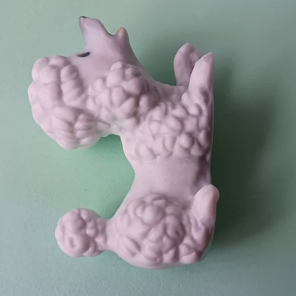 VINTAGE SMALL BONE CHINA POODLE FIGURINE UNBRANDED (FADED SILVER FOIL STICKER) - Picture 8 of 13